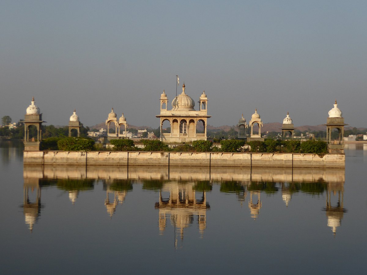 Vijay Rajrajeshwar Temple Dungarpur: A Divine Heritage Gem Vijay Rajrajeshwar Temple Dungarpur: A Divine Heritage Gem