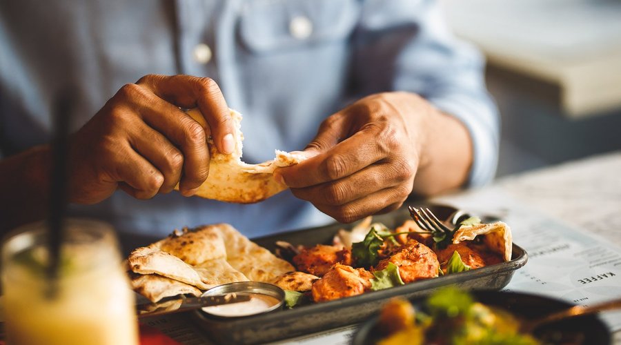 Chicken Tikka mit Naan Brot