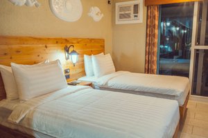 Room & Suite