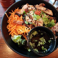 Grilled chicken noodle bowl