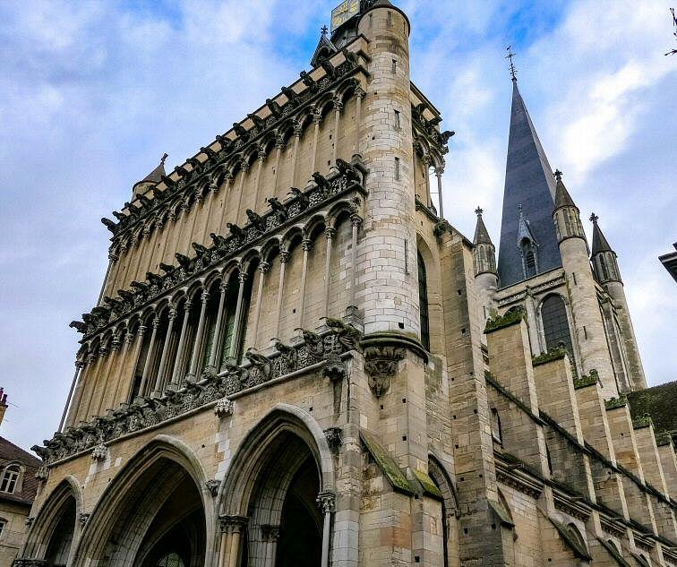 Paroisse Notre-Dame De Dijon (Pháp) - Đánh giá - Tripadvisor