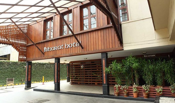Bharat Hotel Entrance