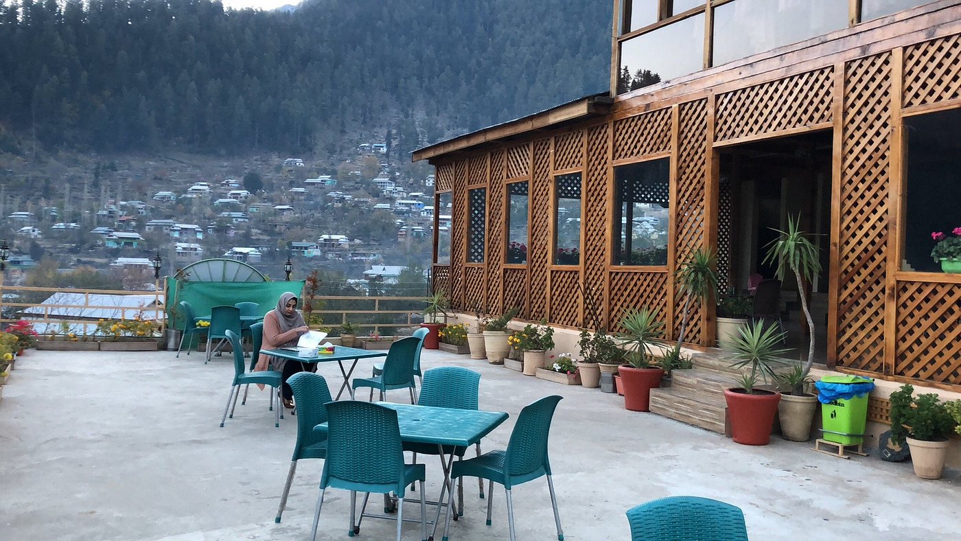 tourist lodge keran