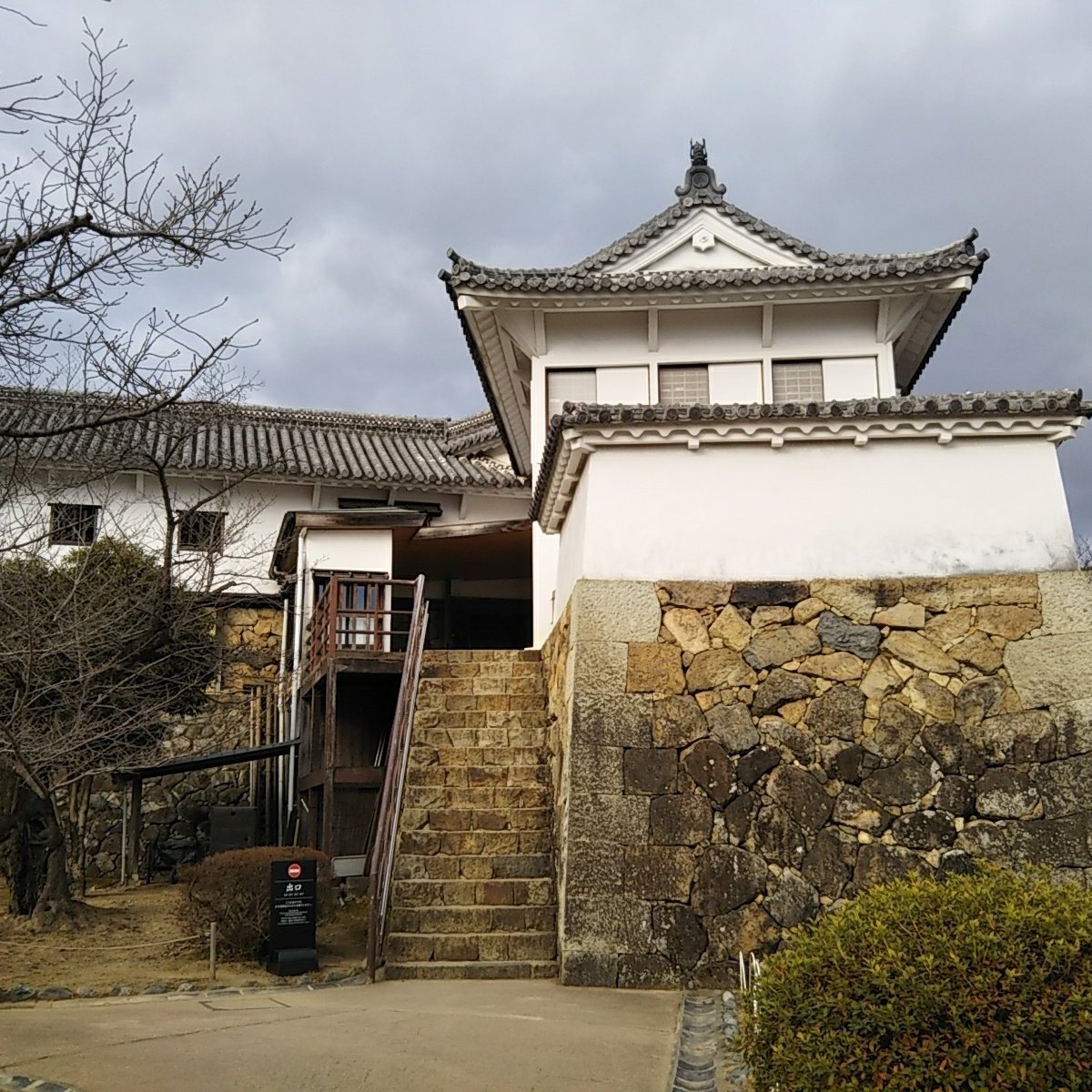 Shachi-gawara at Himeji Castle (姫路城) in Himeji, Japan