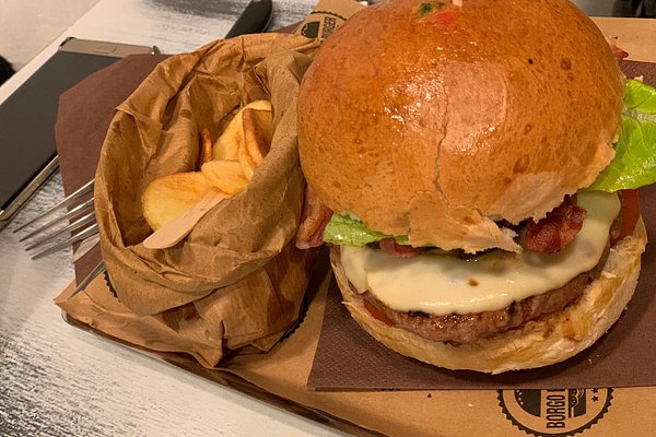 American burger servito con patate dippers e salsa old wild west - Picture  of Old Wild West, Livorno - Tripadvisor