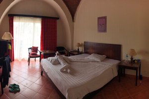 Room & Suite