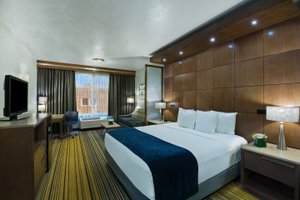 Room & Suite