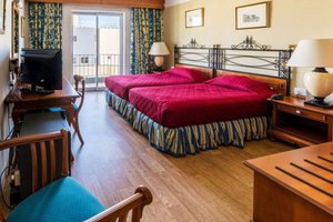 Room & Suite