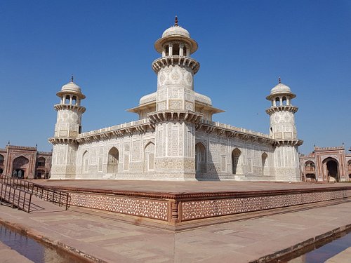 other places to visit in agra