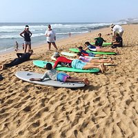 Families that surf together, stay stoked forever 🌊