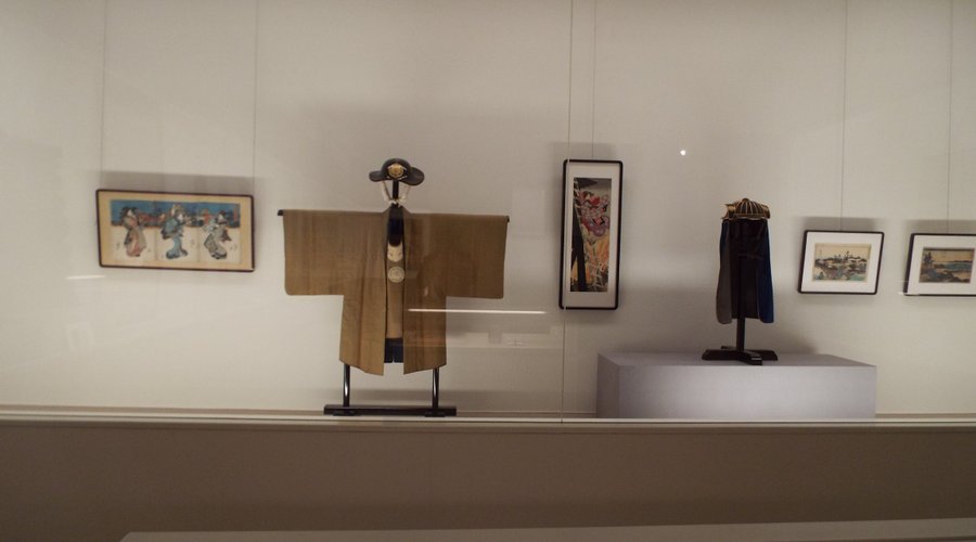 地下展示物。