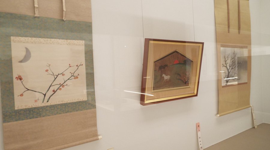 地下展示物。（掛け軸類）