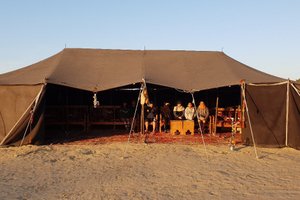 مركز رجال الأعمال وقاعات الفعاليات