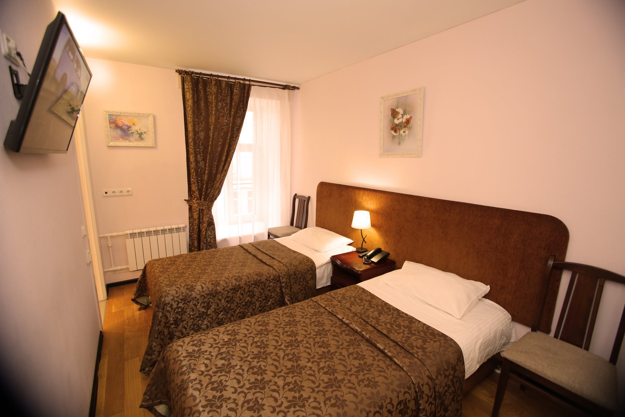 Prestige Hotel by null
