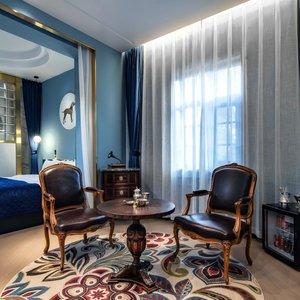 Moon and Chalice Boutique Hotel, hotel in Kunming