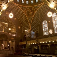 Große Synagoge in der Halderstraße. Das Jüdische Museum Augsburg Schwaben ist im Westtrakt untergebracht, zum Museumsbesuch gehört der Blick in die Synagoge.