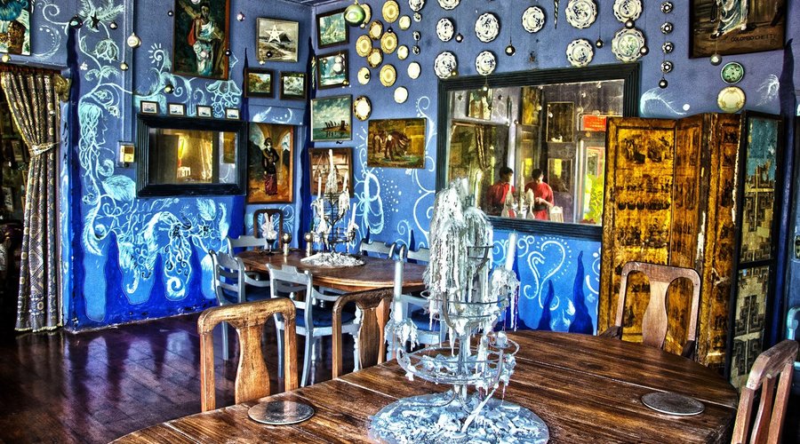 Blue dining room
