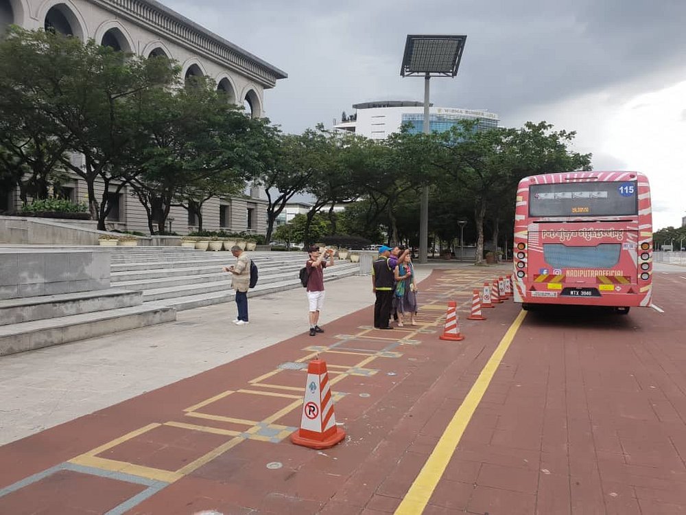 putrajaya sightseeing bus tour