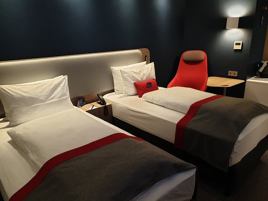 HOLIDAY INN EXPRESS FRANKFURT AIRPORT - RAUNHEIM $65 ($̶2̶2̶4̶) - Prices & Hotel Reviews ...