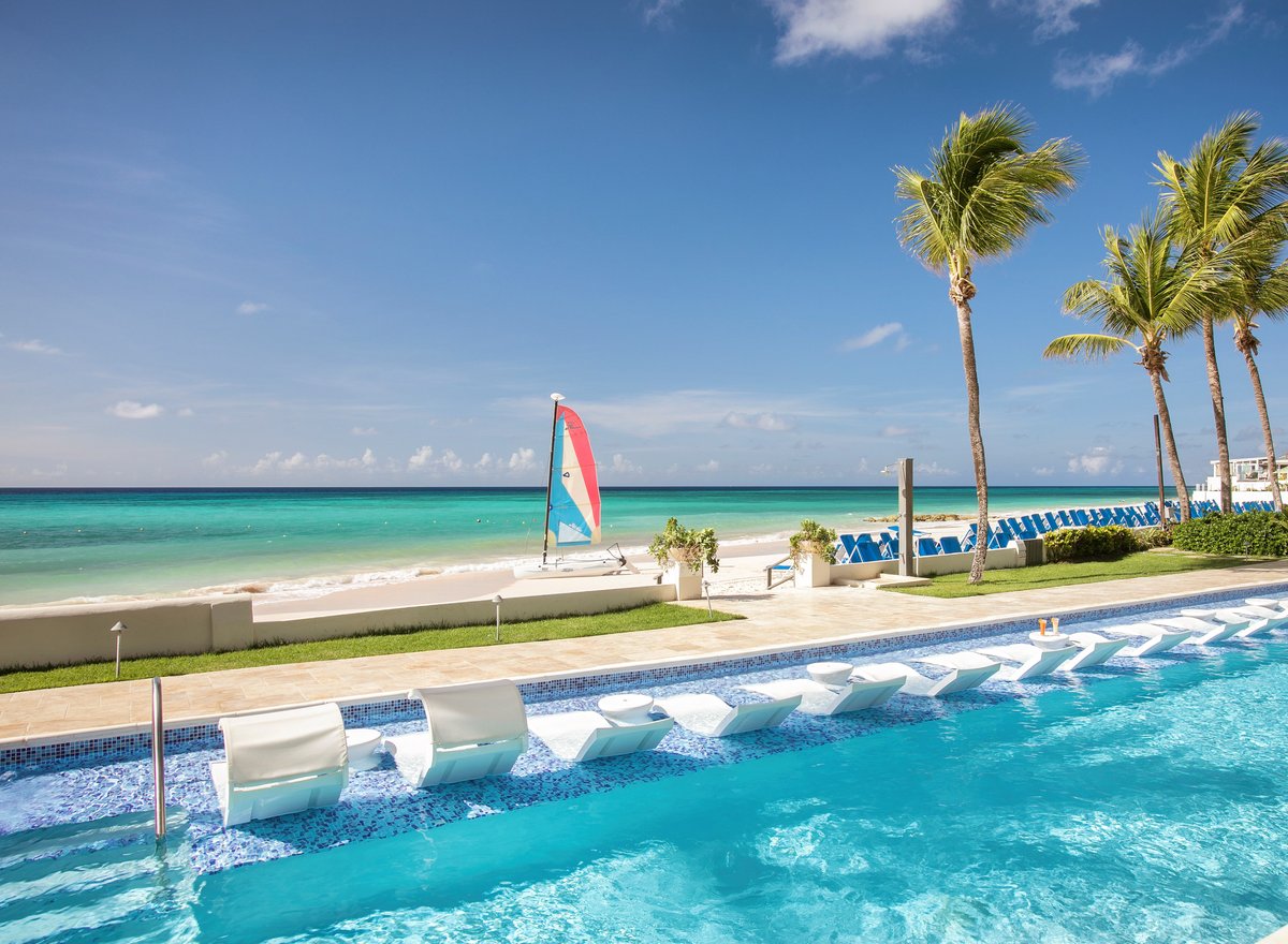 Sea Breeze Beach House Pool: Pictures & Reviews - Tripadvisor