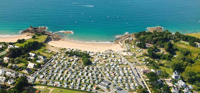 Camping du Port Blanc Dinard - Vue Mer - Accès direct plage (France) -  tarifs 2022