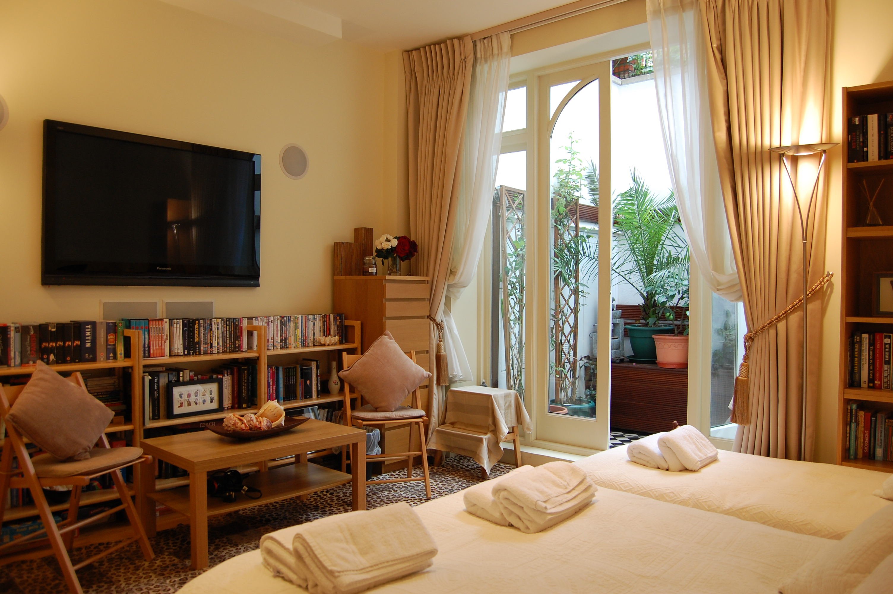 BED AND BREAKFAST LONDON/ GREAT BREAKFAST & DOUBLE BEDROOM/EN-SUITE ...