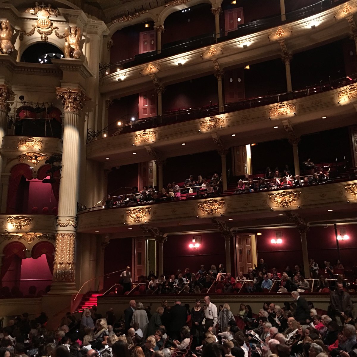 Kimmel Center Broadway Series 2024 Alfy Louisa