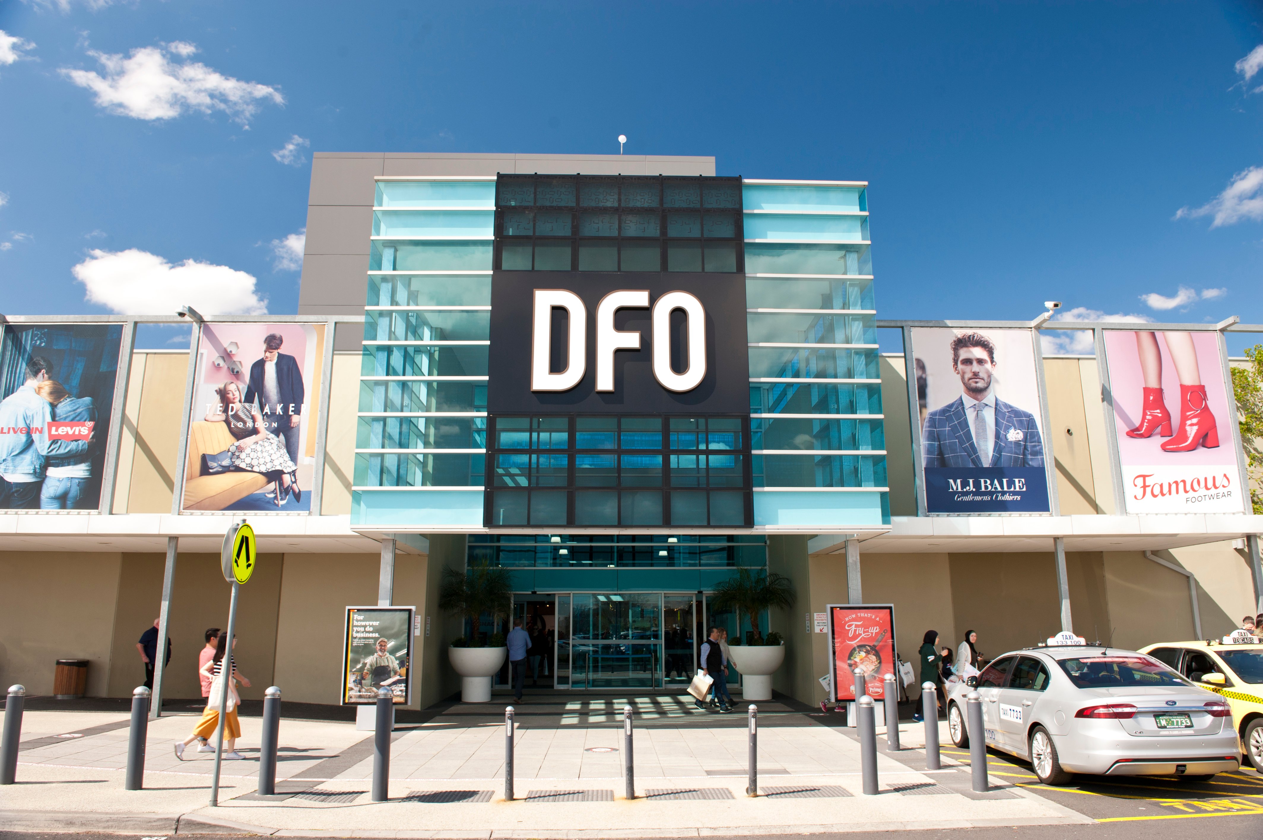 Armani outlet clearance dfo