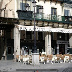 Acceso de la Plaza Mayor a la calle Escuderos