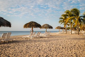 Piscina y playa