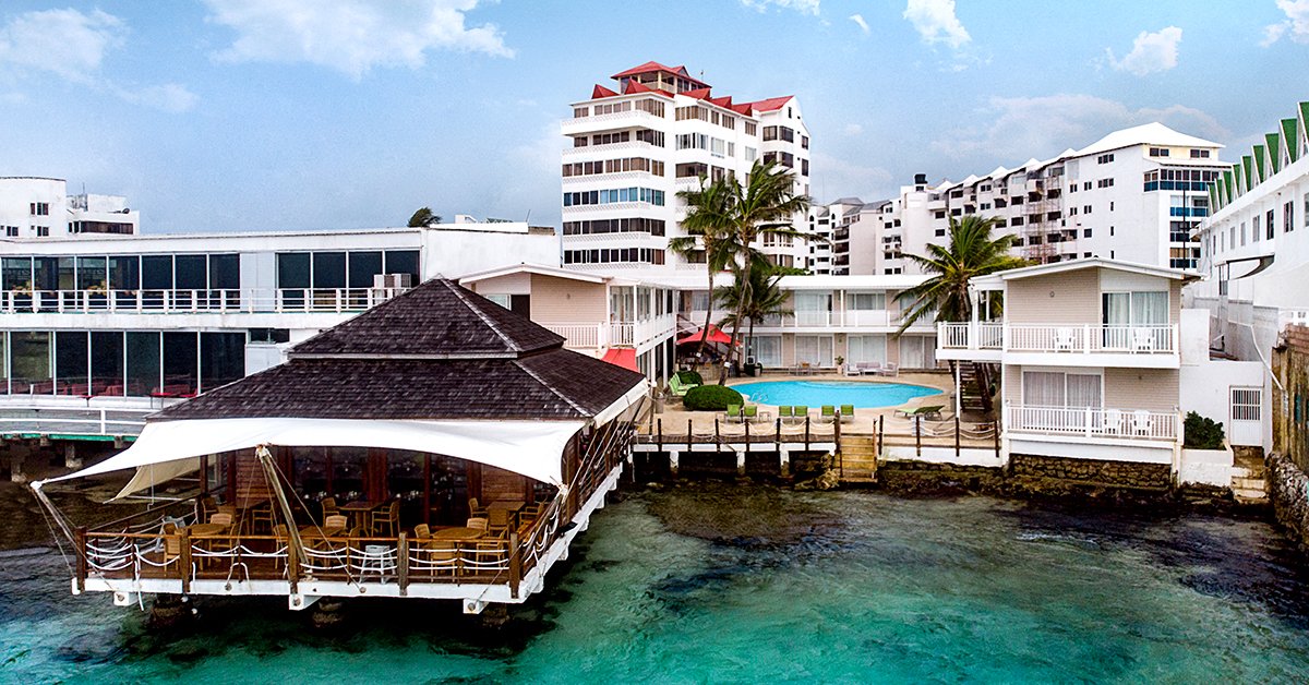 Hotel photo 9 of Decameron Los Delfines.