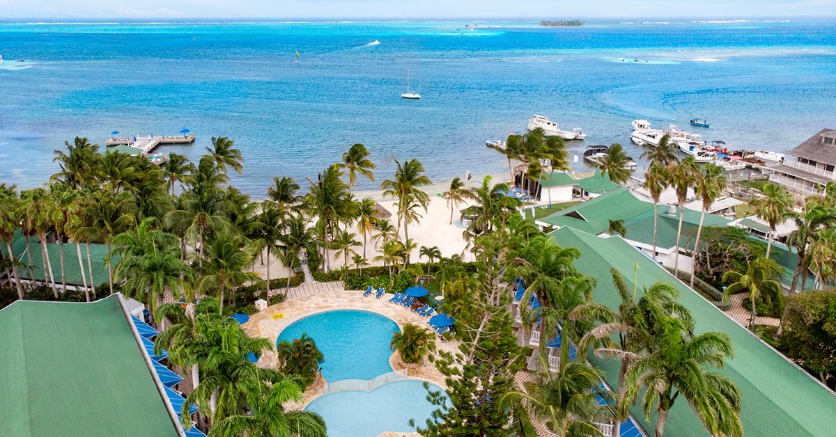 Hotel photo 1 of Decameron Marazul.