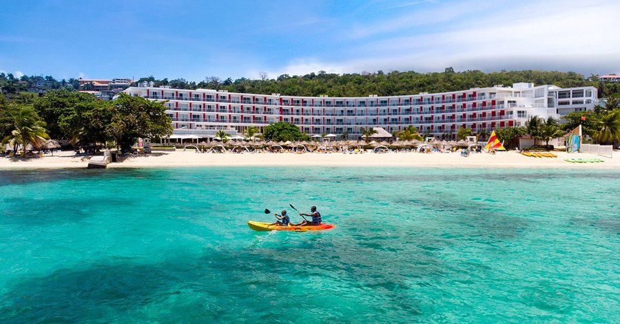Royal Decameron Cornwall Beach