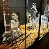 inizia il presepe di ghiaccio