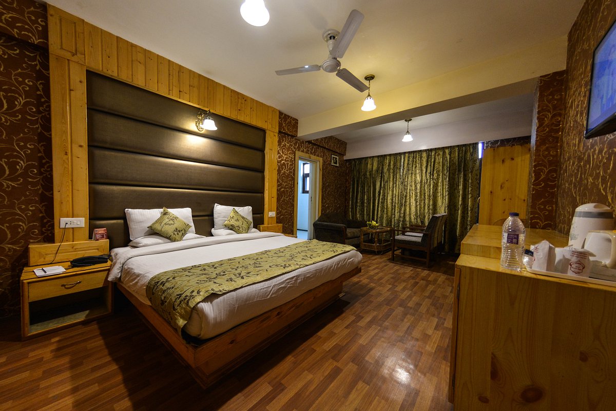Hotel Royal Batoo, hotel in Srinagar