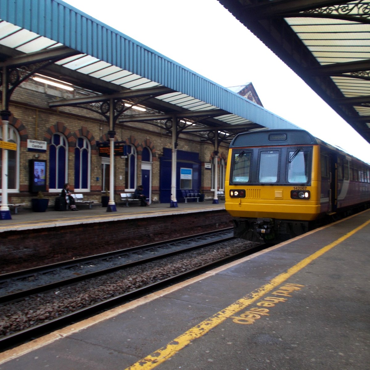 post code warrington central railway station