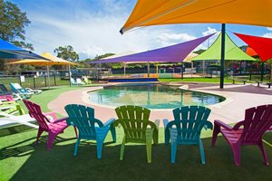Pool & Beach