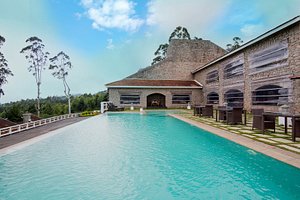 Mountain Club Resort in Chinnakanal, image may contain: Villa, Hotel, Resort, Pool