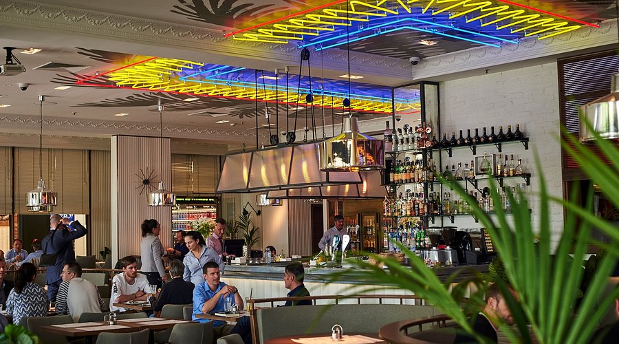Leroy Cafe Budapest () Leroy Cafe Budapest