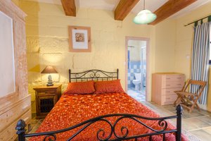 Room & Suite