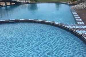 Pool & Beach