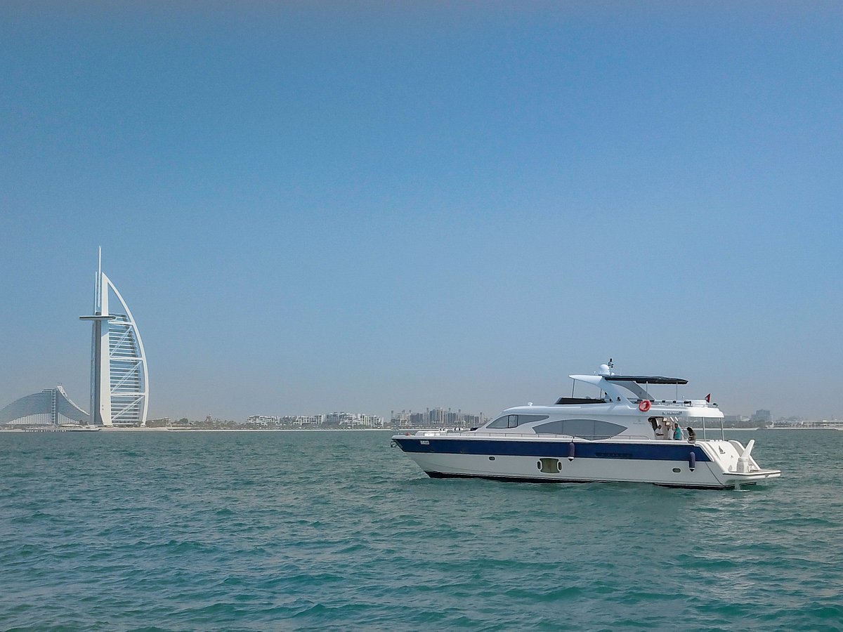 yacht charters dubai