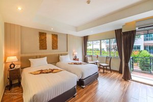 Room & Suite