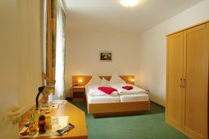 Zimmer und Suite
