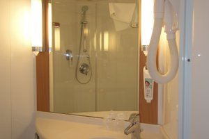 Room & Suite
