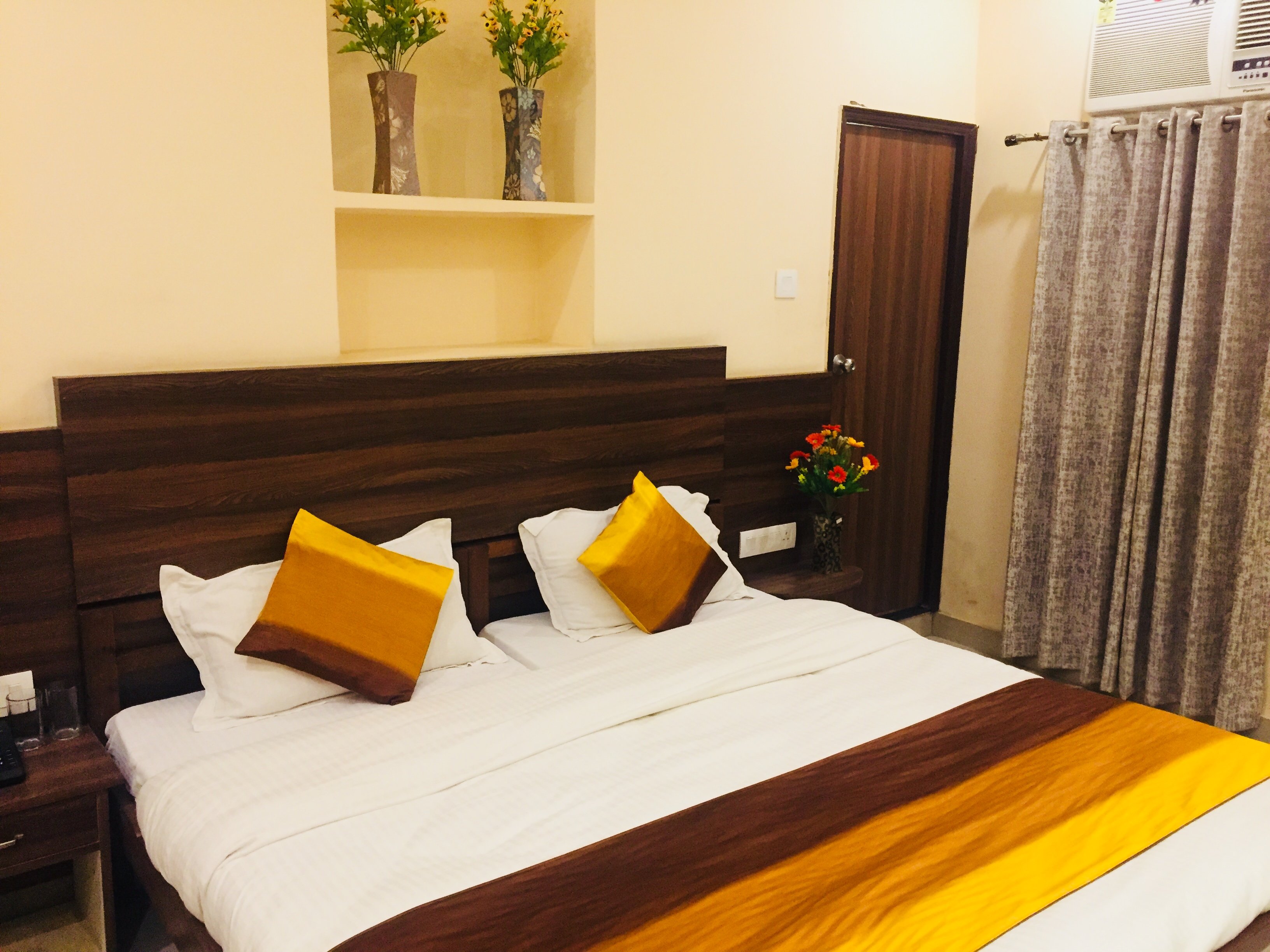 HOTEL VINAYAK HERITAGE - Prices & Reviews (Varanasi, India)