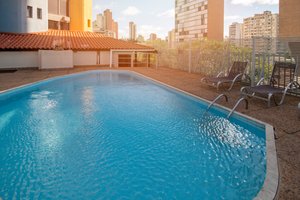 Piscina e praia