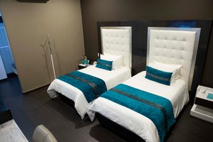 Room & Suite