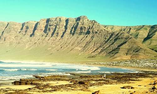 Famara