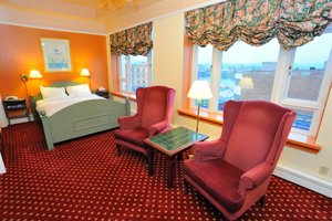 Room & Suite